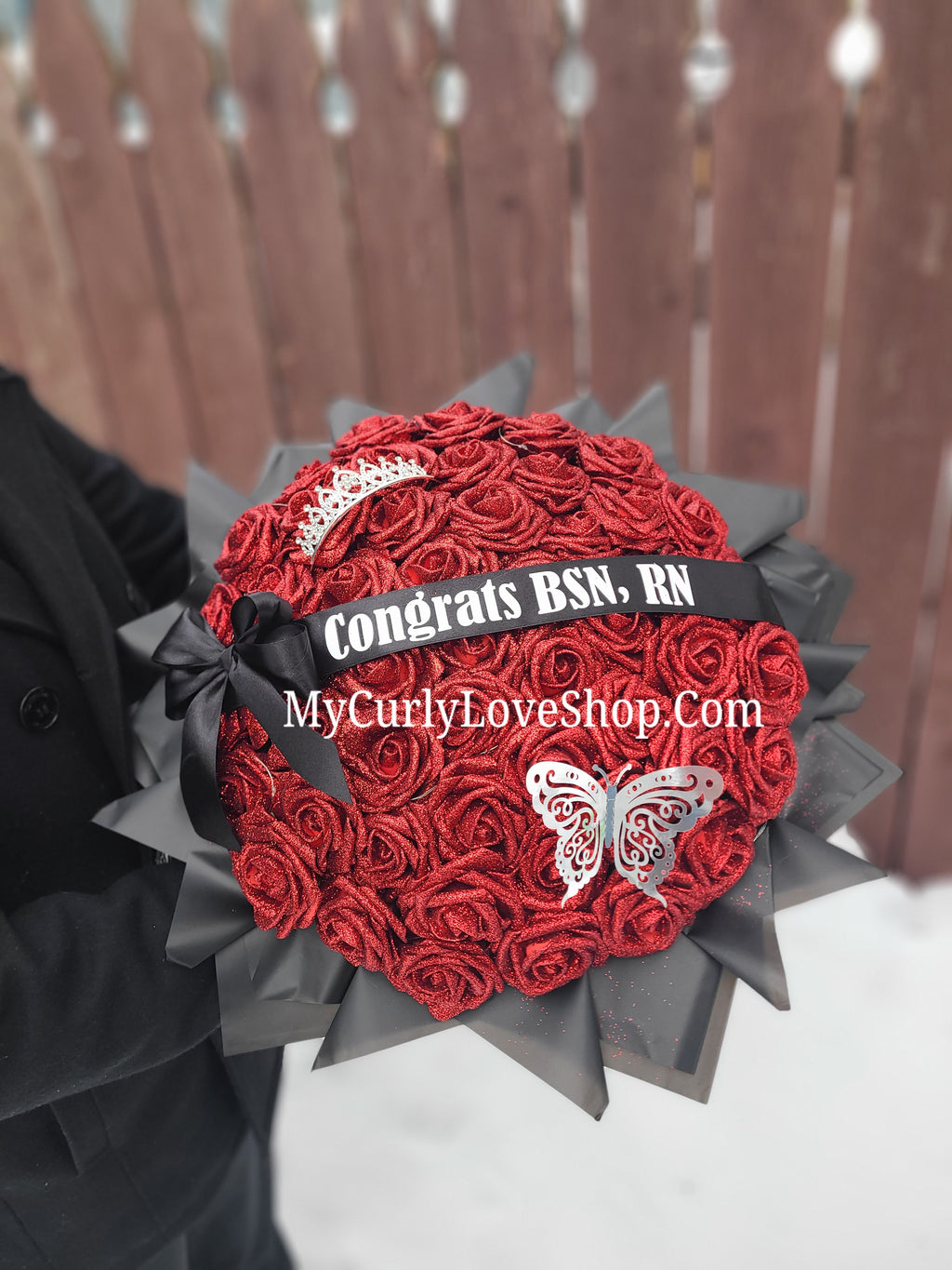 Ramo Comes with Graduation Cap or Tiara. Glitter Roses.  Banner and Lights are additional, see selection.