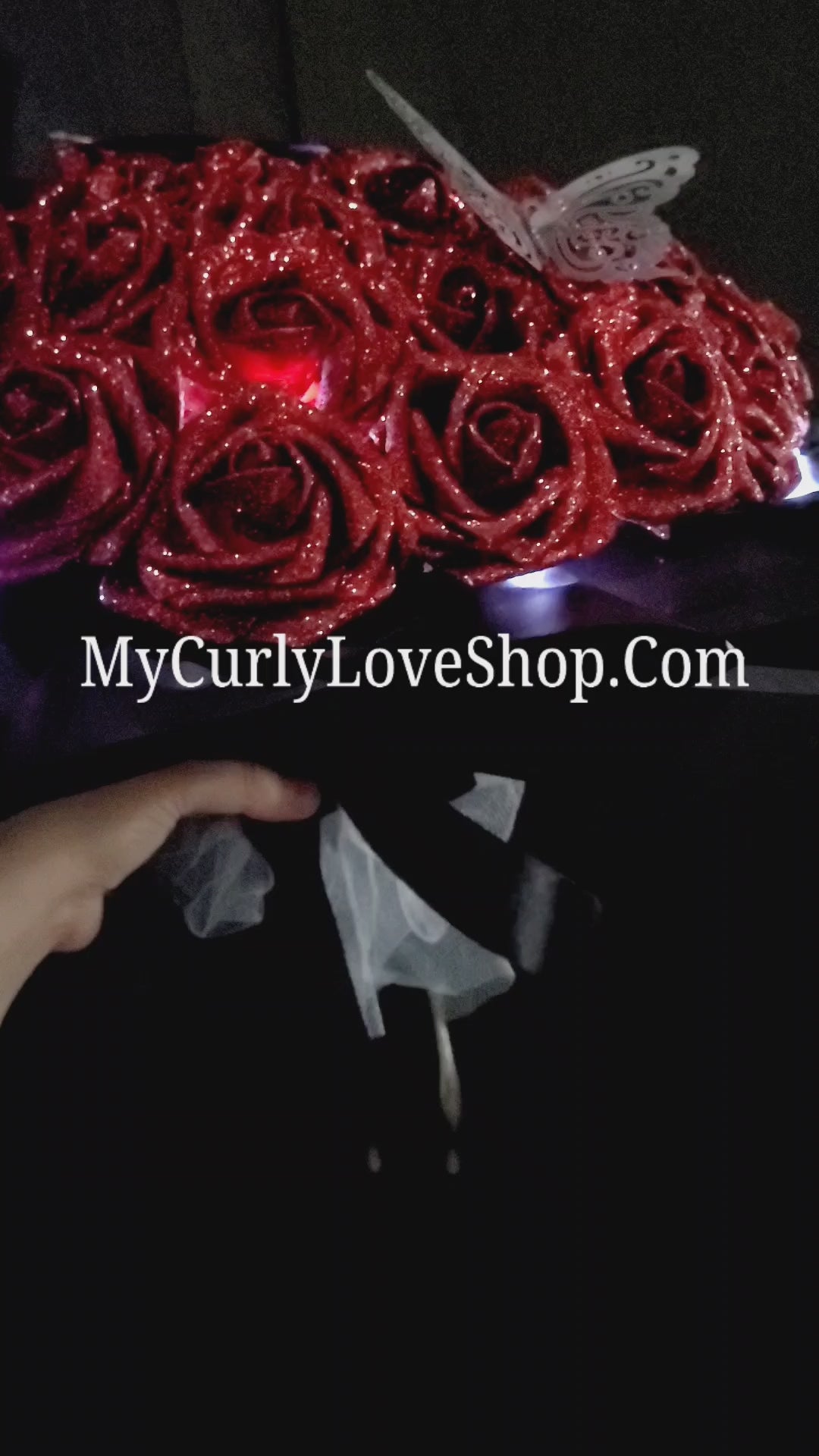 Ramo Comes with Graduation Cap or Tiara. Glitter Roses.  Banner and Lights are additional, see selection.